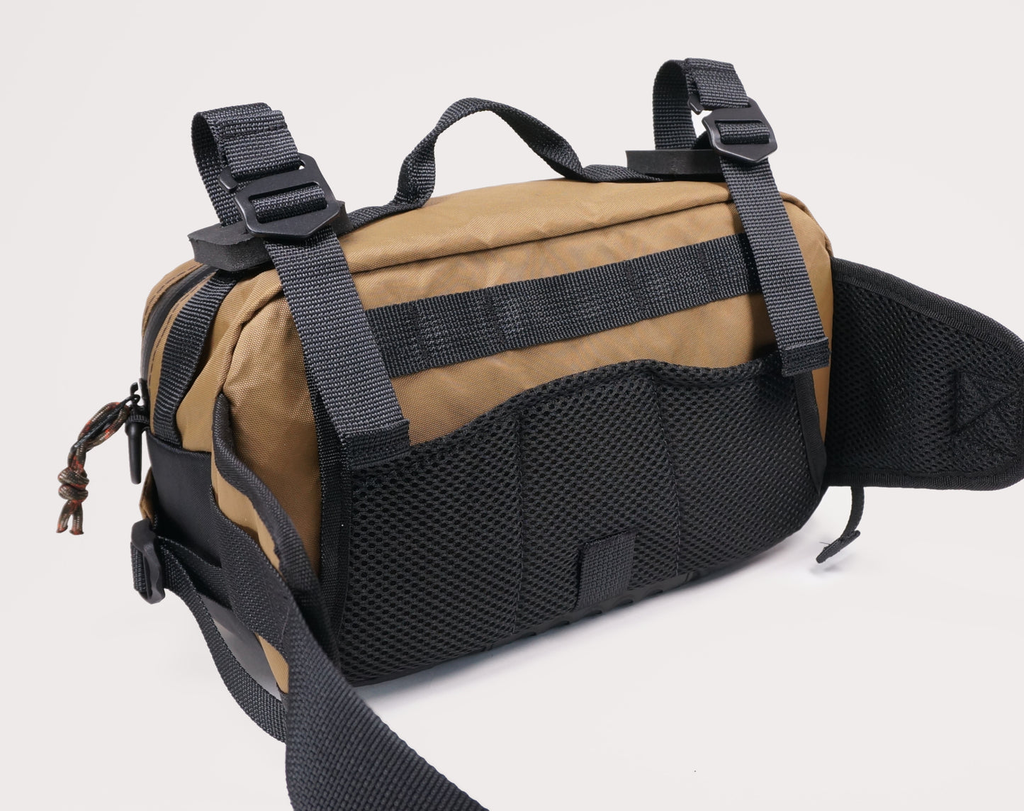 Bicycle bike handlebar bag hip pack, 5L. Handmade in New Zealand. Suits gravel, mountainbikes, commuting bicycles, bike touring.