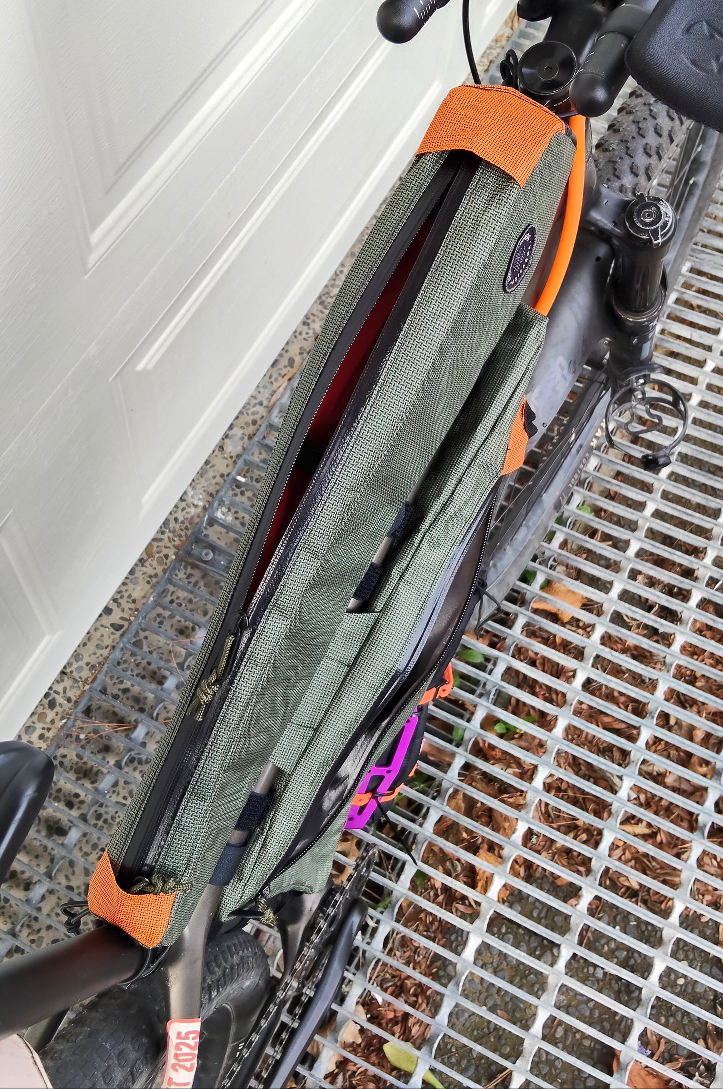 Order Limousine Top tube bag