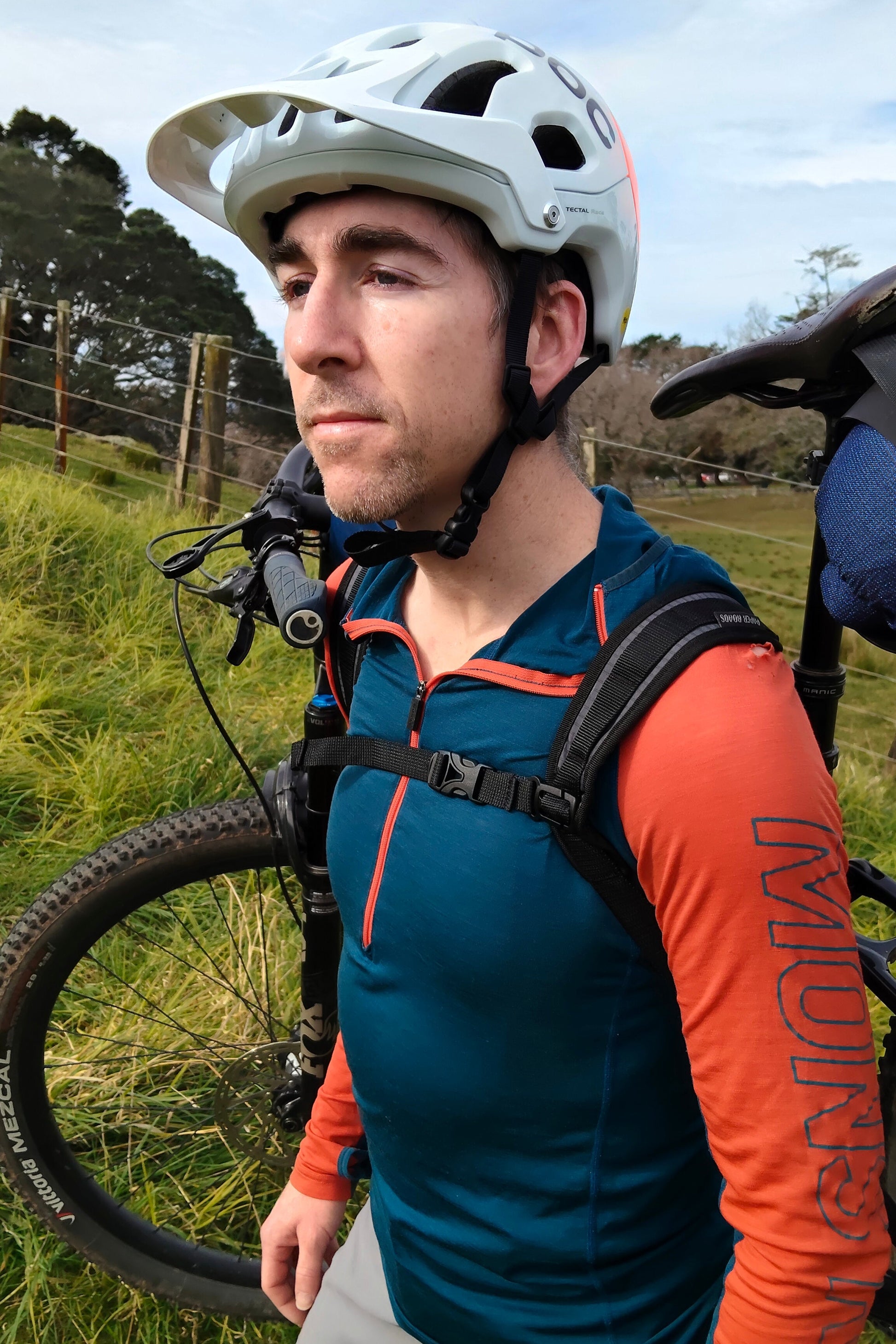 Hike a bike carry straps bikepacking hiking ultra race, bike shoulder straps, tour te waipounamu made in new zealand